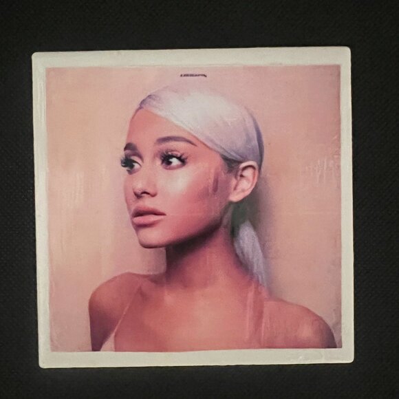 Coaster Albums - Ariana Grande ''Sweetener'' - Picture 1 of 3
